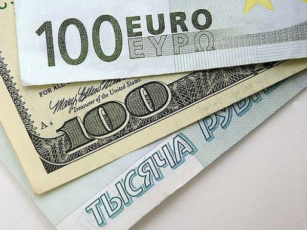 Курс доллара и евро на сегодня, 28 июля 2015: Улюкаев дал прогноз курса рубля до конца года