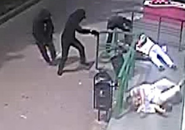 Перестрелка у Сбербанка в Москве: ранены два человека (ВИДЕО)