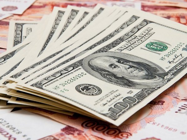 Курс доллара и евро на 1 августа 2015: эксперты говорят о том, что рубль игнорирует решение Центробанка России