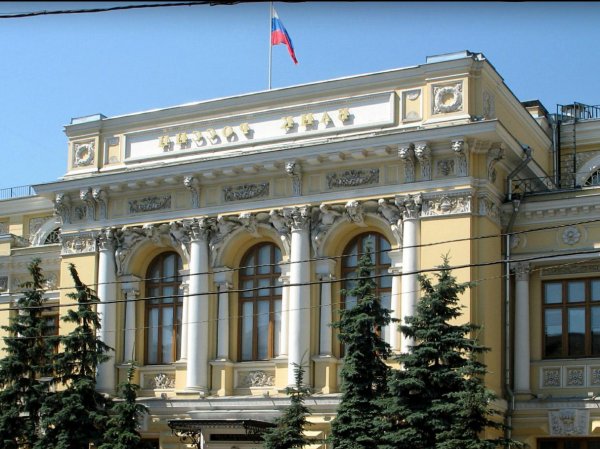 Названы самые надежные банки в России