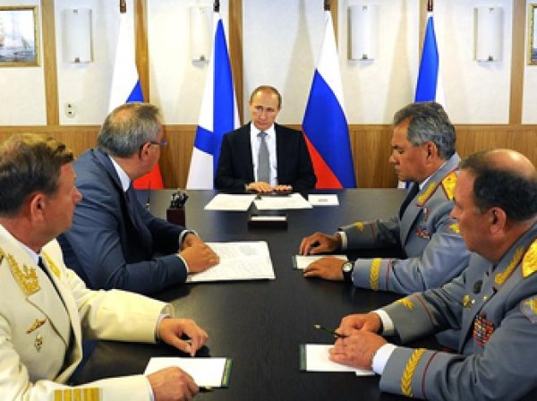 В день ВМФ Путин утвердил новую морскую доктрину России