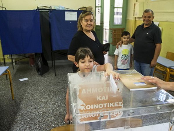 Референдум в Греции 2015: 5 июля началось голосование по соглашению с кредиторами
