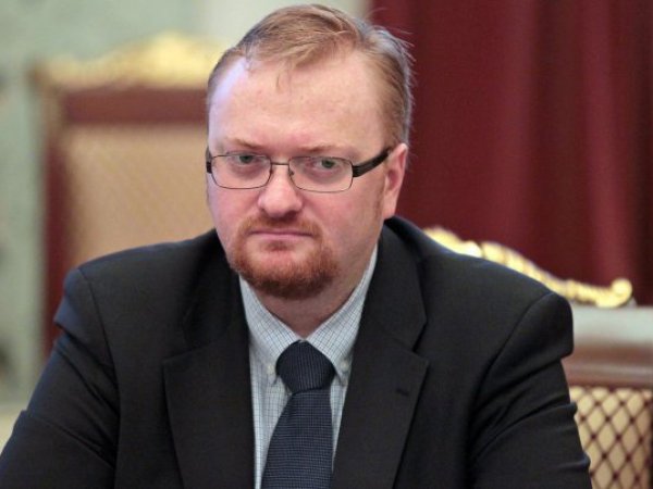 Милонов требует проверить "Лентач" на экстремизм за шутку о Диане Гурцкой