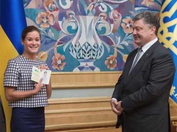 Порошенко предоставил Марии Гайдар гражданство Украины