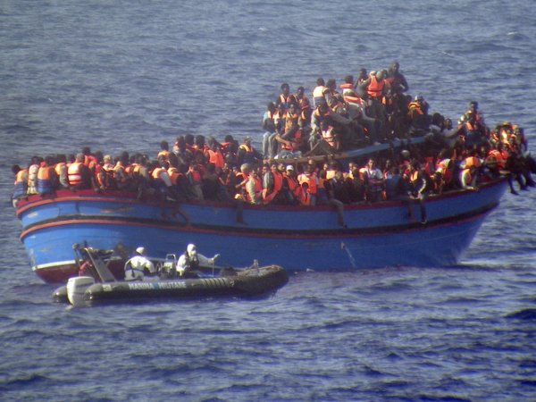 У берегов Ливии затонуло судно с мигрантами: погибли не менее 200 человек
