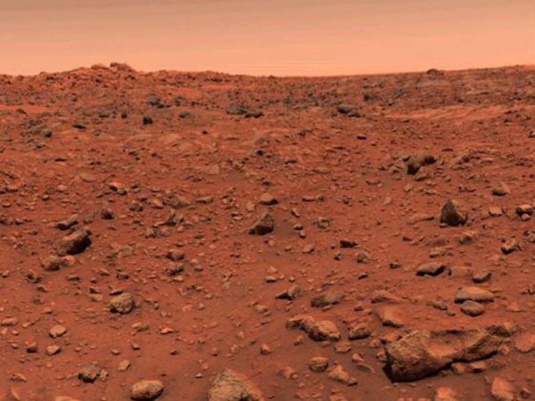 На снимке с Марса разглядели обнимающихся инопланетян