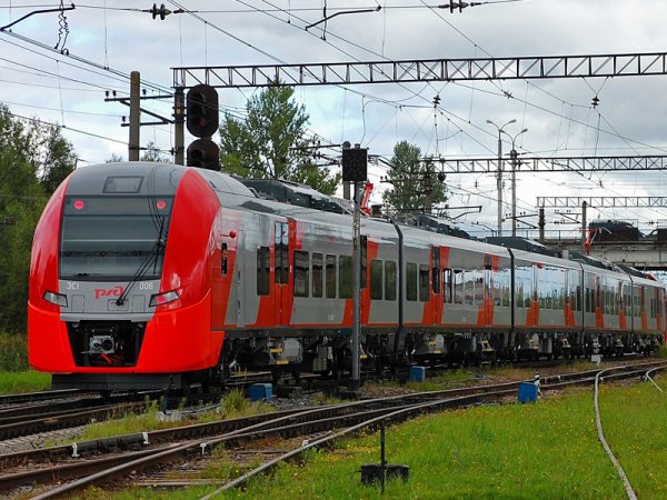 Поезда из Москвы в Санкт-Петербург задерживаются из-за кражи кабеля