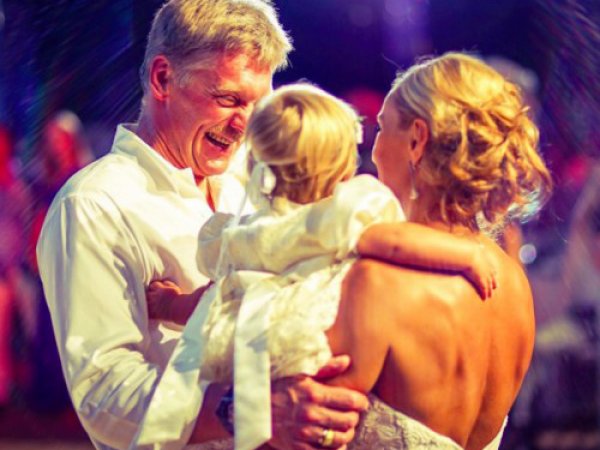 Свадьба года: Песков женился на Навке в часах за 9 млн — СМИ (фото)