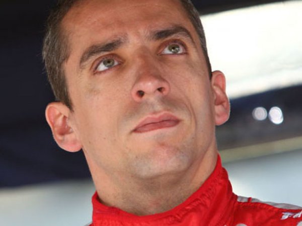 Пилот "Формулы 1" Джастин Уилсон умер после аварии в гонке "Индикар"