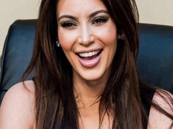 Ким Кардашьян взорвала соцсети обнаженным селфи