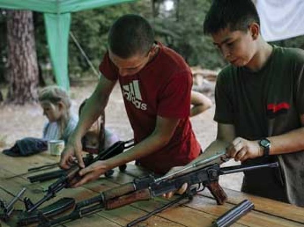 ИноСМИ: на Украине учат воевать даже шестилетних детей