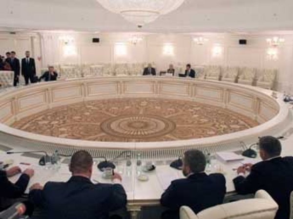 Встреча в Минске по Донбассу: ополченцы обвинили Киев в саботаже переговоров по отводу вооружений
