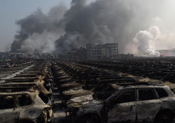 Фото и видео последствий мощных взрывов в Китае появились в Сети (фото, видео)