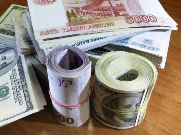 Курс доллара на сегодня, 28.08.2015: доллар подешел почти на рубль