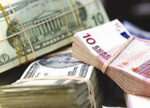 Курс доллара и евро 3 августа 2015: возврат к мартовским максимумам рубля - еще не предел