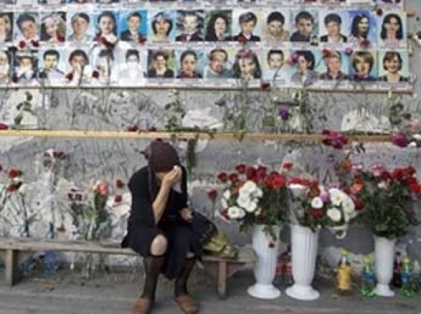 Беслан, трагедия 1 сентября 2004: в России вспоминают жертв страшного теракта