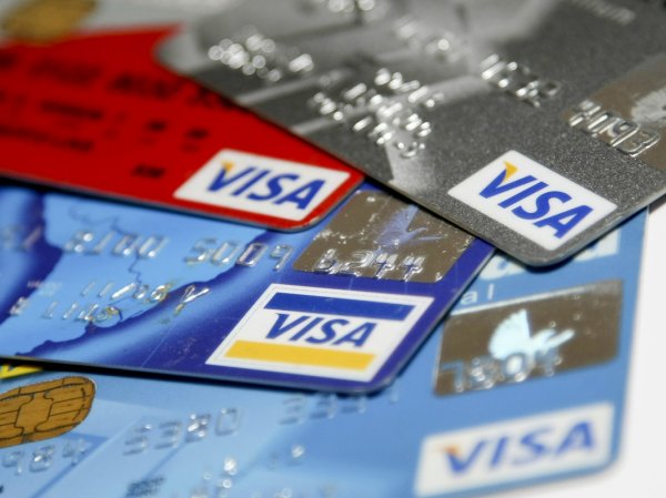СМИ: Visa отказывается от гарантированного обслуживания банков в РФ