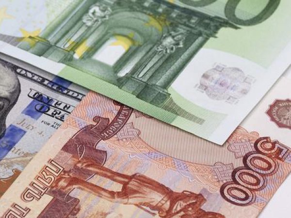 Курс доллара на сегодня 9 сентября 2015: Минэкономразвития ухудшило прогноз курса рубля на 2015-2016 год