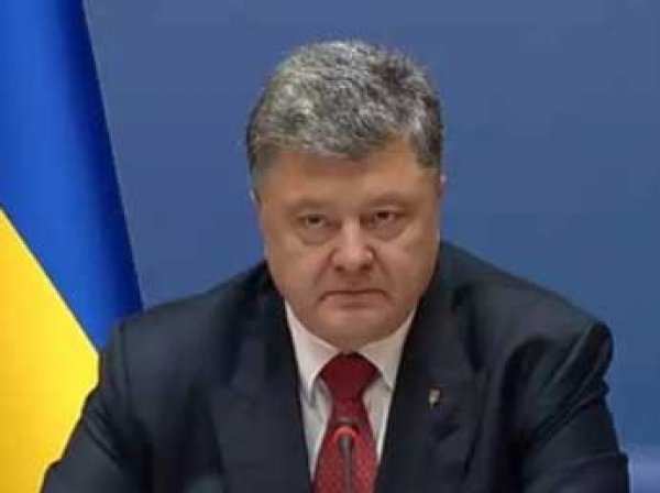 Порошенко отказался от мирного процесса на Донбассе в 2016 году