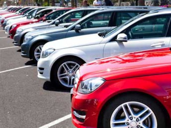 Автоконцерны с 1 сентября 2015 поднимают цены на свои автомобили в России