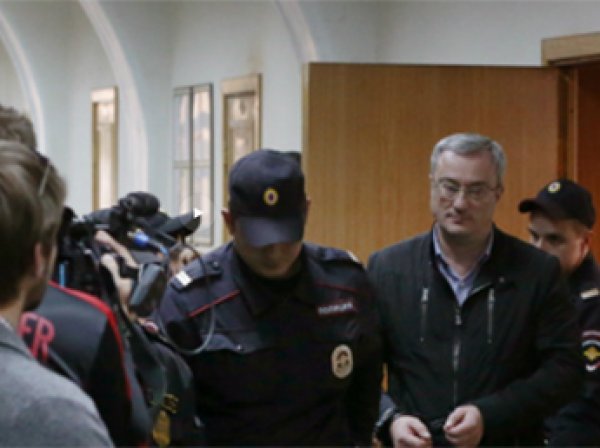 Глава Коми Гайзер арестован. Экс-сенатор Коми дает против него показания