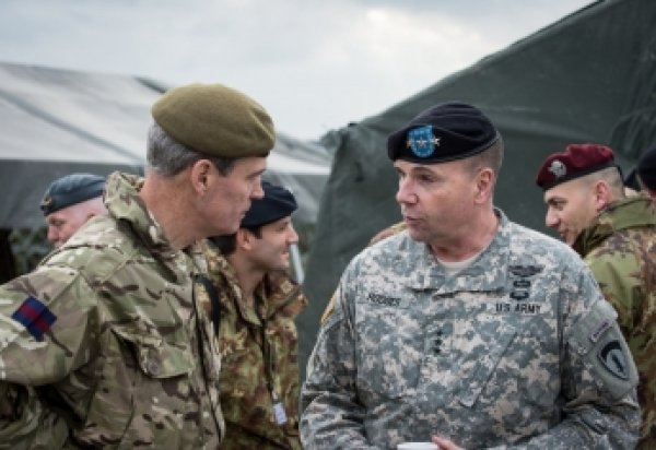 Командир армии США в Европе: НАТО рискует проиграть России в войне