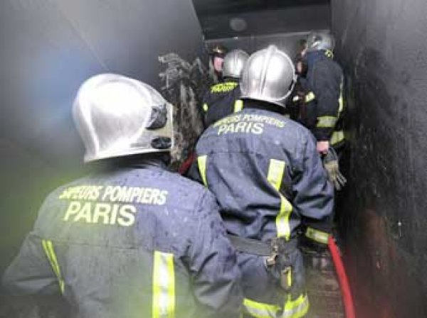 В пожаре в жилом квартале Парижа погибли 8 человек
