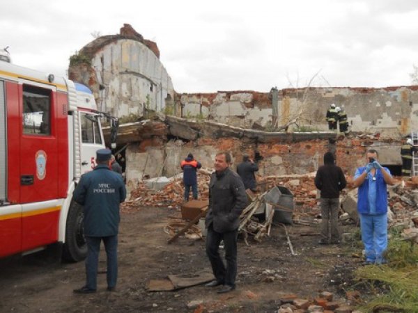 Обрушение здания скотобойни в Новосибирске 15.09.2015: погиб человек