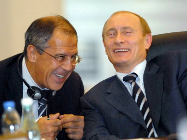 Daily Mail разглядели Путина и Лаврова на картине Репина