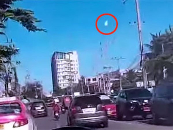Метеорит в Таиланде засняли на видео очевидцы (видео)