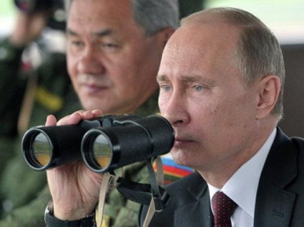 Путин посмотрел на уничтожение условных террористов на военных учениях «Центр-2015»