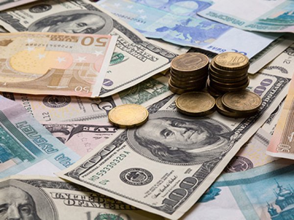 Курс доллара сегодня, 03.09.2015: рубль начал рост на заявлениях Минфина