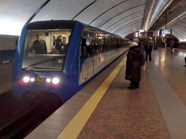 В московском метро проехал голый пассажир