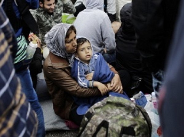 ЕС постановил расселить 120 тысяч беженцев
