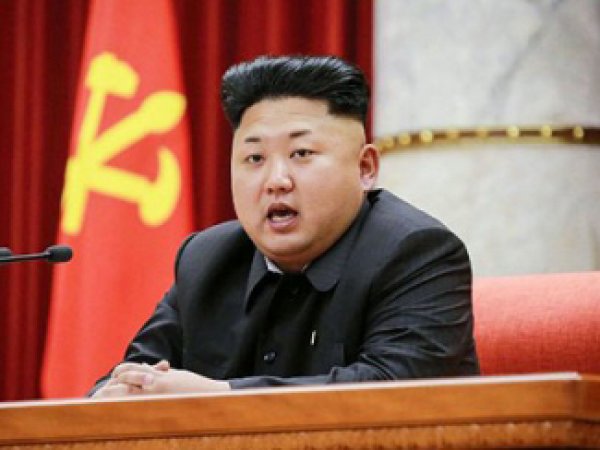Ким Чен Ын уволил младшую сестру с поста своего имиджмейкера