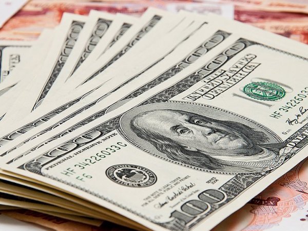 Курс доллара сегодня, 30 октября 2015: рубль начал торги с укрепления к доллару и евро