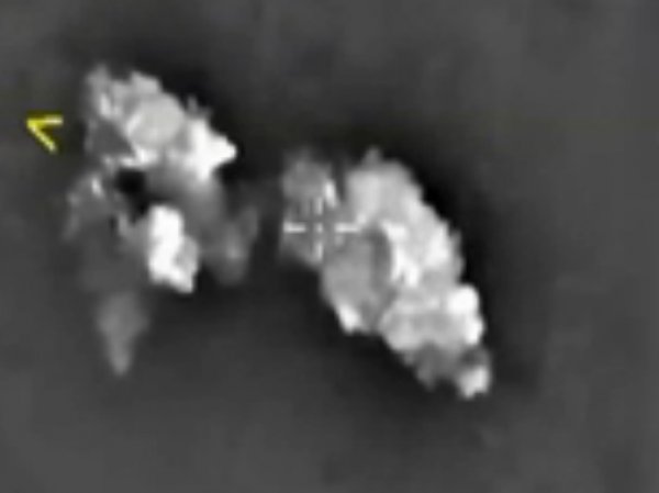Минобороны опубликовало новое видео авиаударов по позициям ИГИЛ в Сирии (видео)