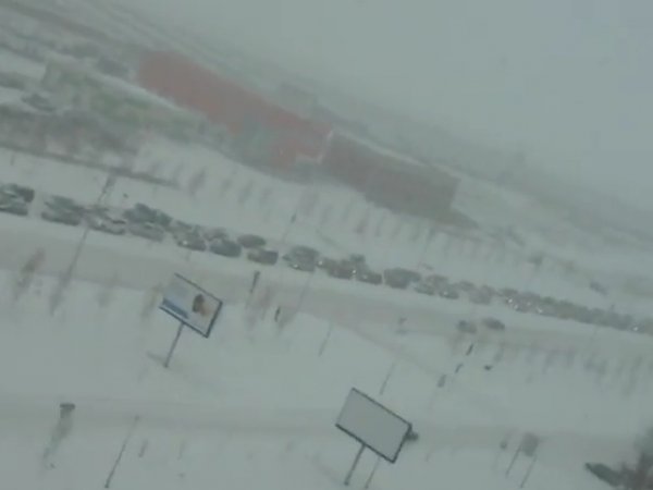 Снегопад в Омске 22 октября 2015 года спровоцировал 10-балльные пробки (видео)
