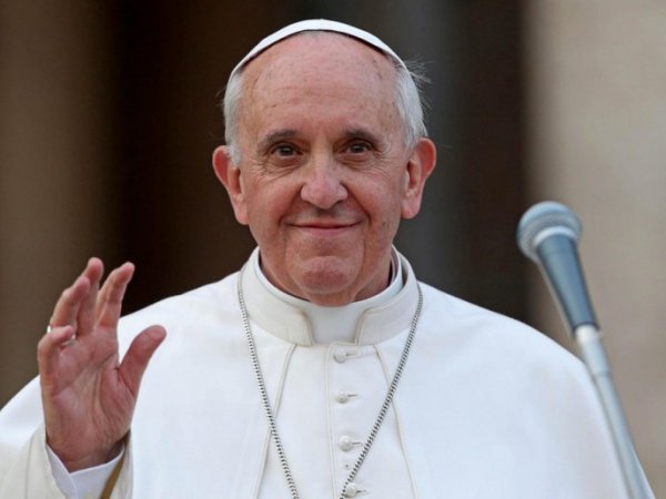 СМИ: У Папы Римского Франциска обнаружили рак мозга