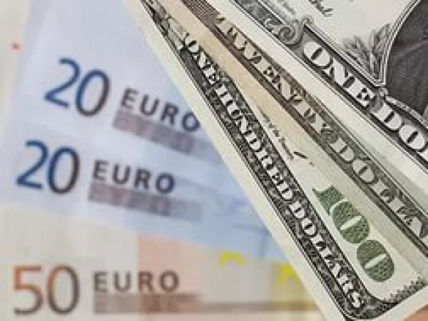 Курс доллара и евро на сегодня, 15 октября 2015: официальный курс евро поднялся выше 72 рублей