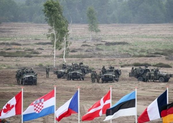 НАТО планирует увеличить численность войск у границ с Россией