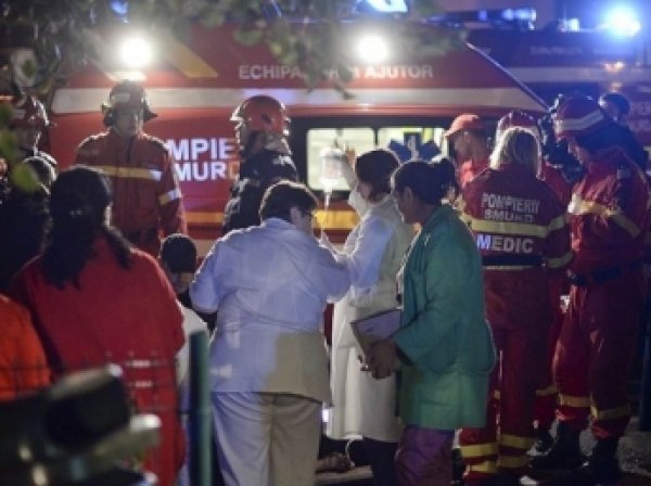 При взрыве в ночном клубе в Бухаресте 27 человек погибли, 180 пострадали (видео)