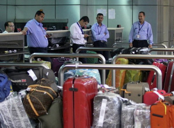 СМИ: за 10 евро в аэропорту Шарм-эш-Шейха можно пронести сумку с оружием