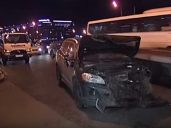 Массовое ДТП на Кутузовском проспекте 5 ноября 2015: есть раненные