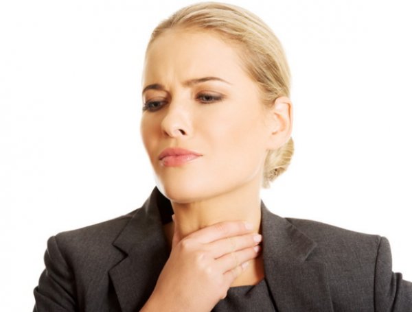 Болит горло: чем лечить