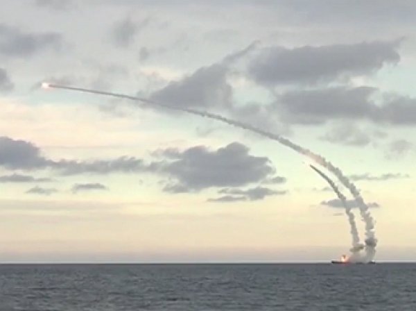 Шойгу: Каспийская флотилия выполнила пуск 18 крылатых ракет по ИГ в Сирии