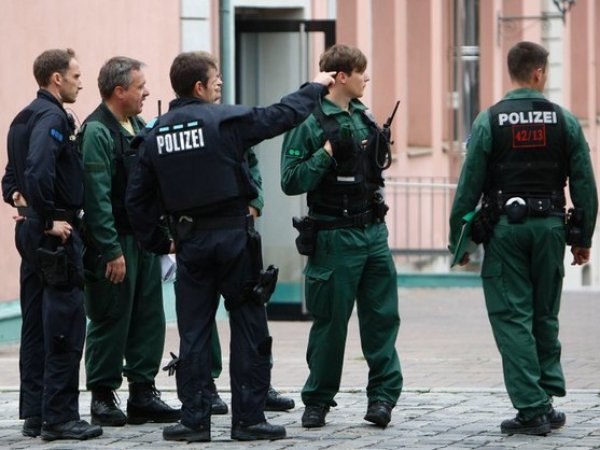 В Германии задержали продавца оружия парижским террористам
