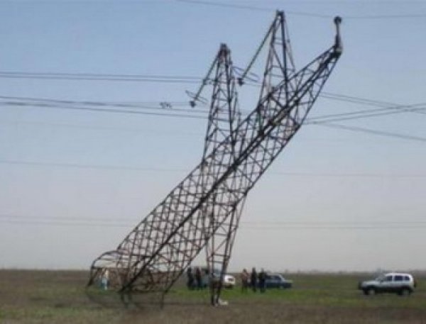 Крым без света 22.11.2015: в республике вводят графики отключения электричества и воды