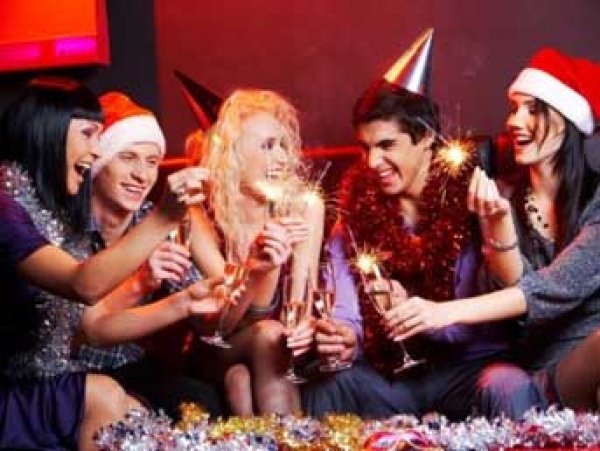 «Яндекс» выяснил, сколько в среднем минут у россиян занимает встреча Нового года