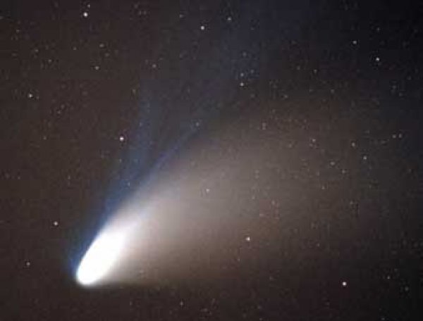 В январе 2016-го рядом с Землей пролетит уникальная комета "Каталина"